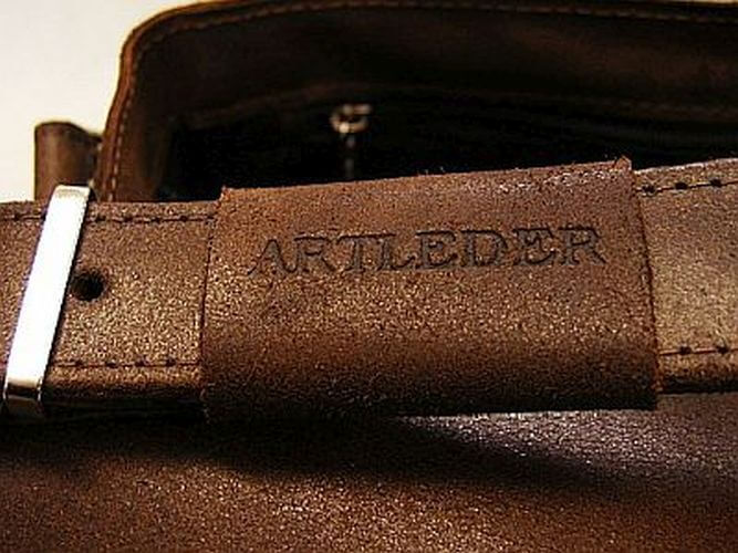 Artleder_logo _ on_ the skin